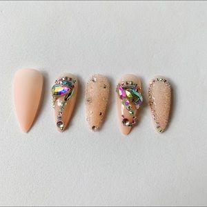 “Princess Swan” Press On Nails